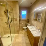 Exceptionnelle A Avec Piscine Et Parking Privee *
