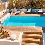 Exceptionnelle A Avec Piscine Et Parking Privee *