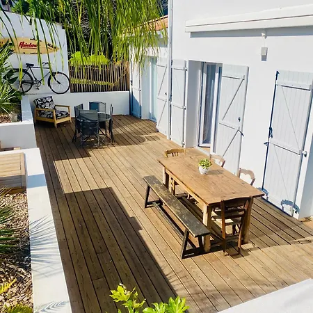 Nyaraló Exceptionnelle A Avec Piscine Et Parking Privee *